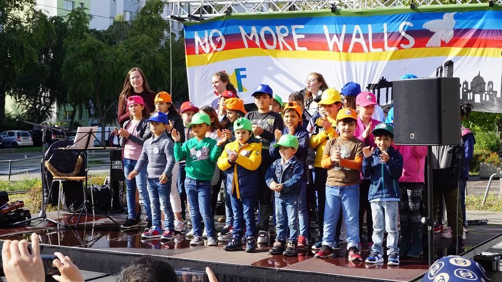 30 Jahre Mauerfall: auch heute müssen Mauern fallen! Sant'Egidio in Berlin öffnet Mauern und baut Brücken